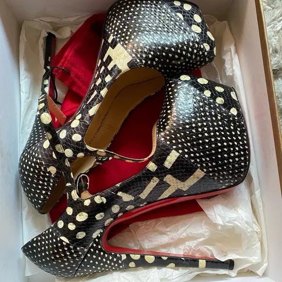 Christian Louboutin Pumps