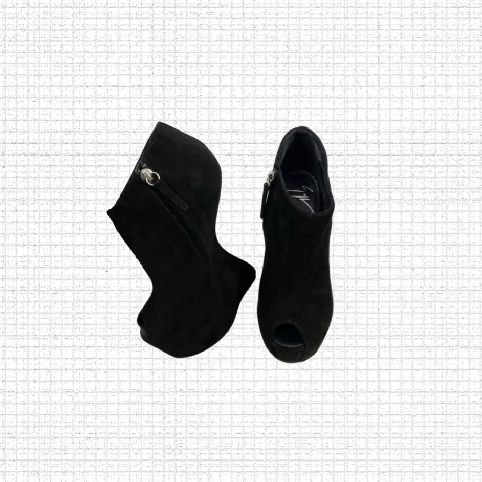 Giuseppe Zanotti Black Suede Heel-Less