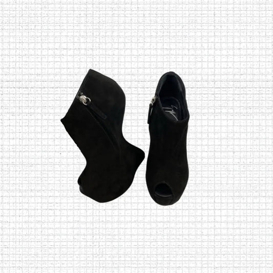 Giuseppe Zanotti Black Suede Heel-Less