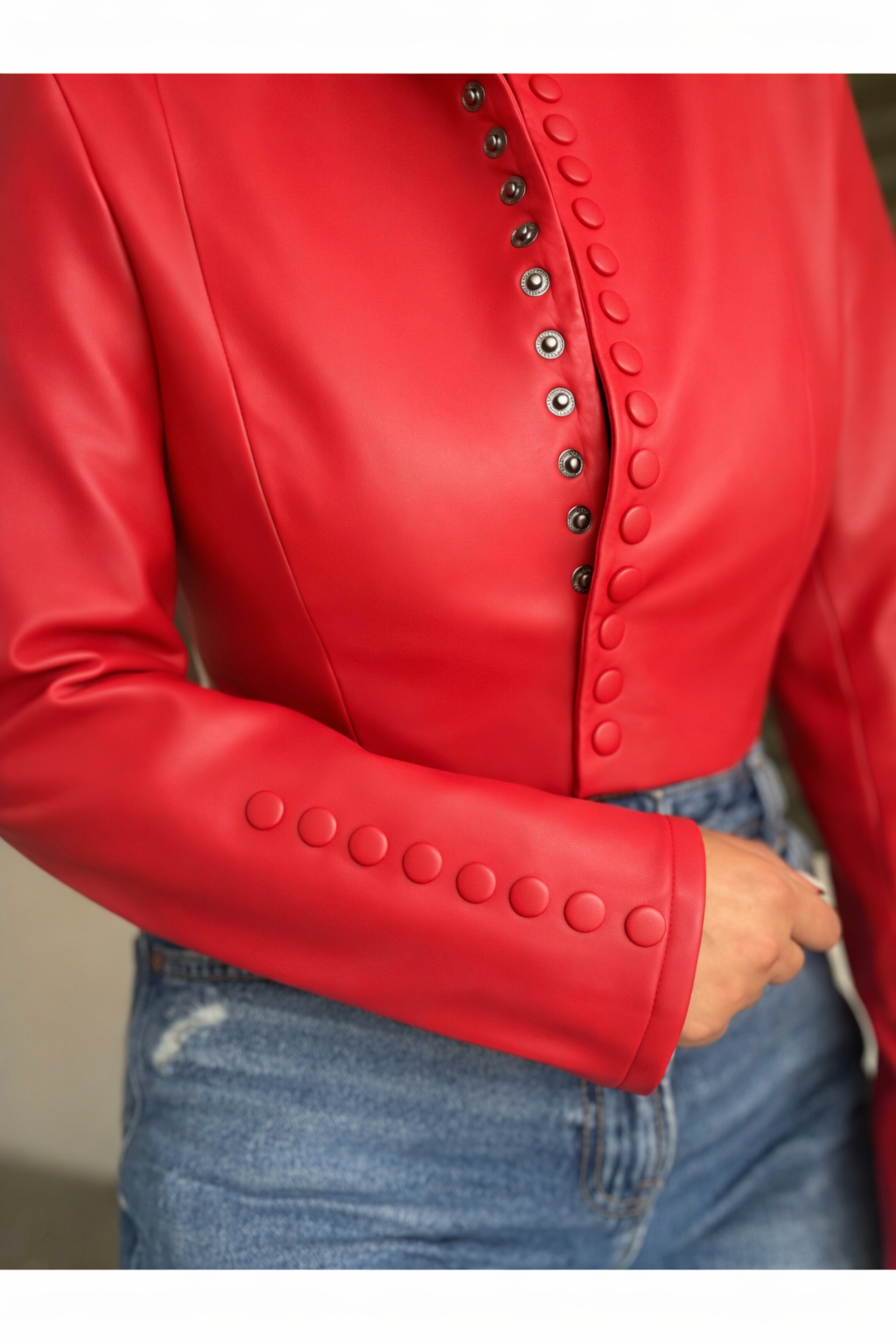 RED’ LEO Cropped leather jacket