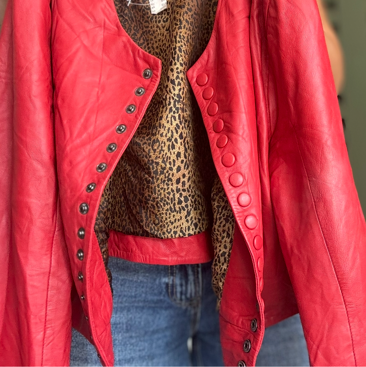 RED’ LEO Cropped leather jacket