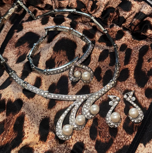 The Vintage Pearl Swirl Set
